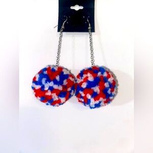 Pom Pom earrings
